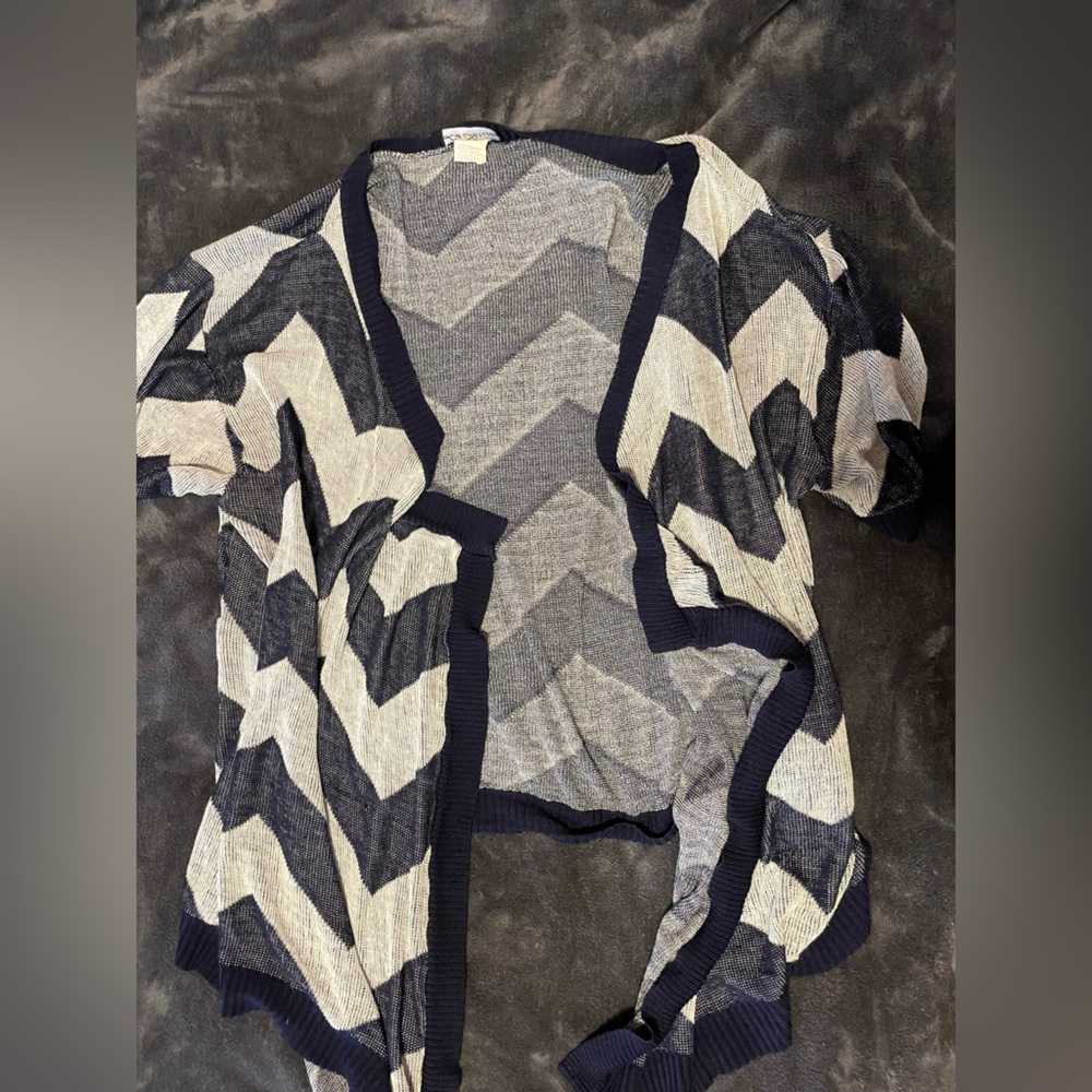 Women’s Large Short Sleeve Cardigan - Picture 4 of 7